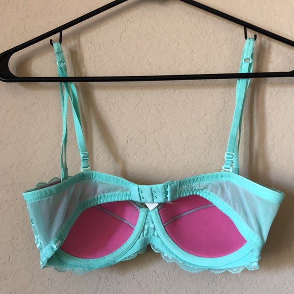 Lace bra - Picture 2 of 6